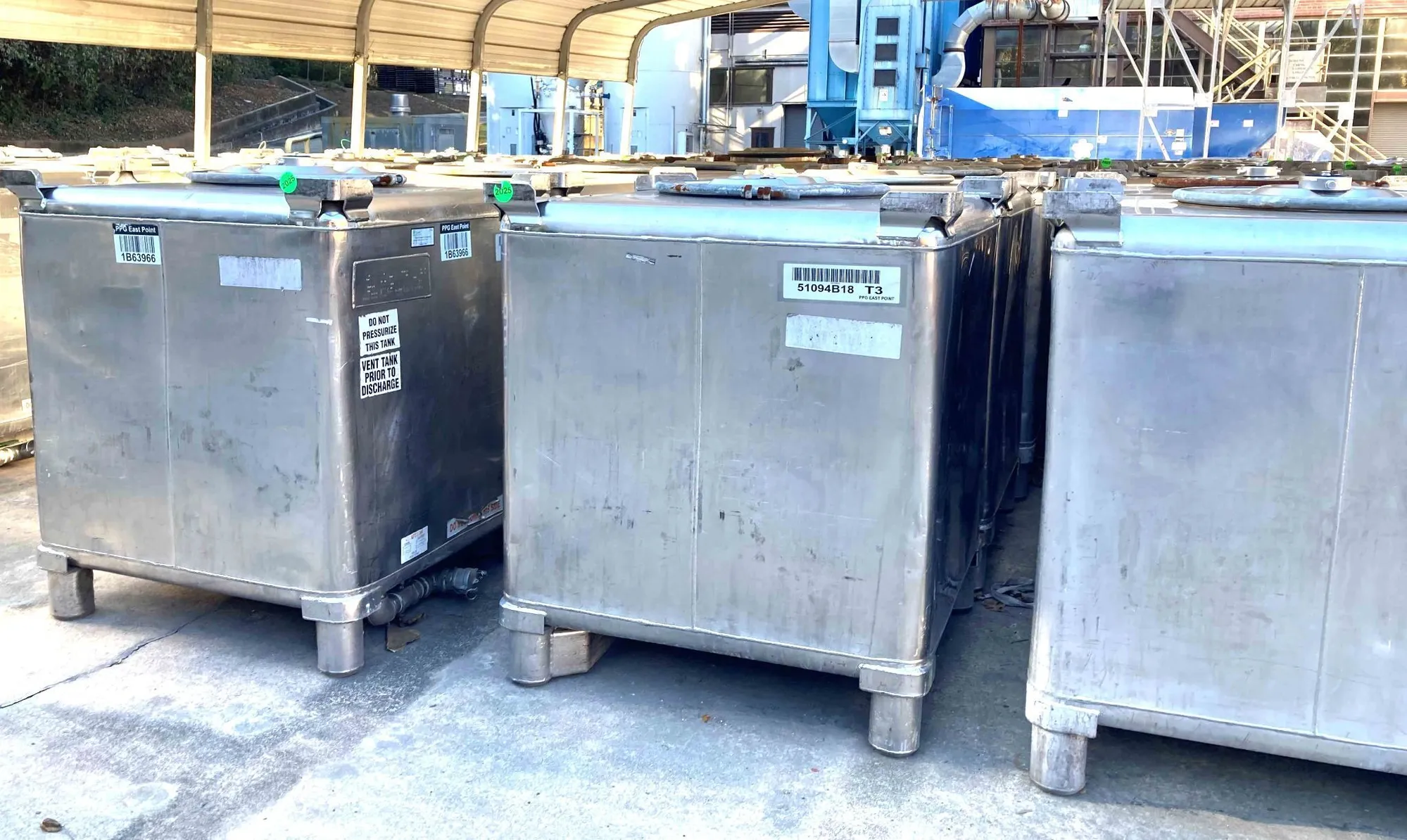 USED CLAWSON TANK 300 Gallon Stainless Steel Liquid Tote