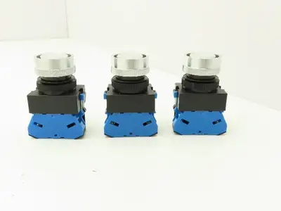 Idec ABW110-G ABW110-Y Pushbutton Switch Green Yellow 22mm 600V 10A Lot of 3