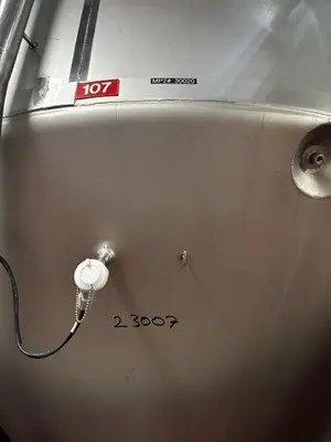 1995 MUELLER 16,600 GALLON Stainless Steel Tanks | Perry Equipment (5)