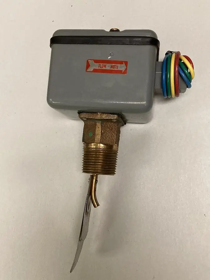 Used JOHNSON CONTROLS F16MG-1C Relays & Switches | Surplus Asset Holdings #1205789