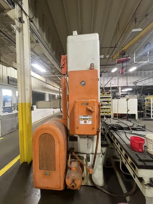 USED 1900 GIDDINGS & LEWIS 300-T
