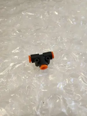 NEWPORT PNEUMATIC LEVELING VALVE 10009736