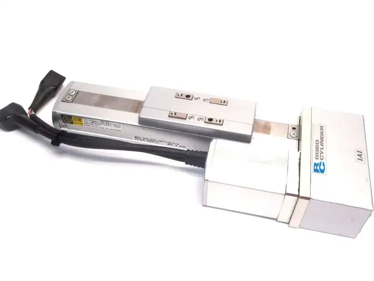 Used IAI Robo Cylinder RCP2-SS7R-I-42P-6-100-P1-M Linear Actuators Michigan US | Maverick Industrial Sales #1470228