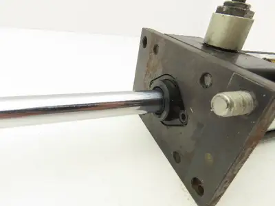 Numatics F1EQM-08A1D-AAA2 Pneumatic Air Cylinder 2.5" Bore x 8" Stroke 5/8" Rod