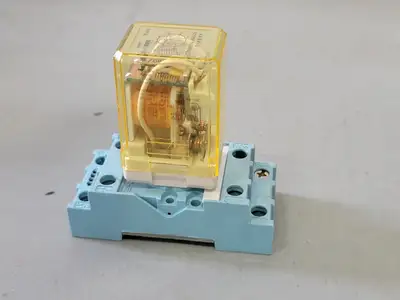 USED IDEC RR2P-UAC120V