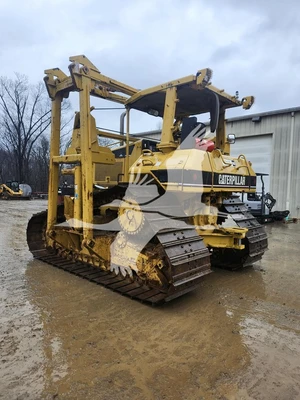 USED 2006 CATERPILLAR D6N LGP