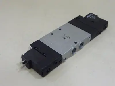 USED FESTO CPE18-M1H-5/3E-1/4