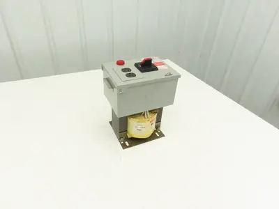 Daykin Stepdown Power Transformer 3kVA 1Ph HV 480V LV 120V with Receptacle