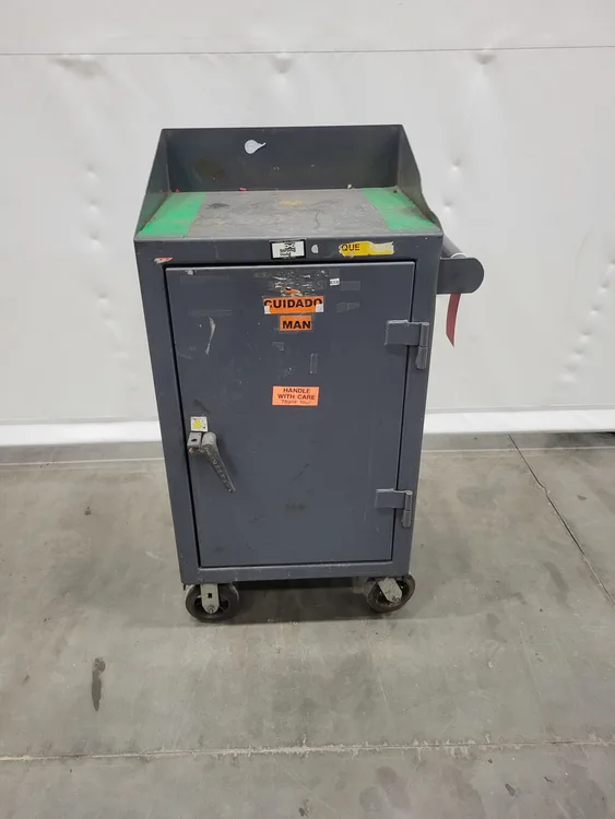 Used STRONGHOLD _UNKNOWN_ Cabinets Michigan US | Vander Ziel Machinery Sales #482506