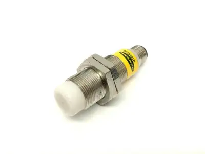 M18GRYPQ | Banner  EZ-LIGHT 18mm 3-Color General Purpose Indicator M12 4-Pin 74039 - Used