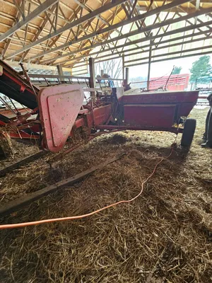 NEW HOLLAND 273 BALER | Iron Listing (8)