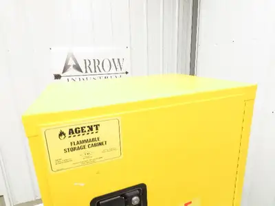 Used AGENT _UNKNOWN_ Biological Safety Cabinets Indiana US | Arrow Industrial #1367470