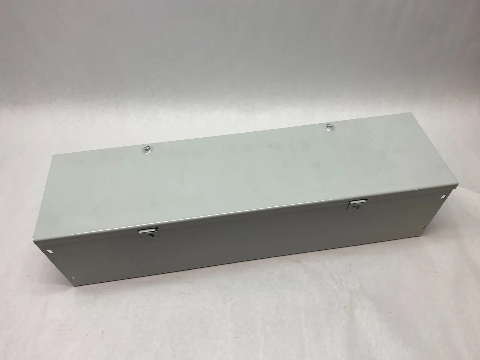 USED HOFFMAN NVENT STRAIGHT WIREWAY FITTING, LAY-IN 6" X 6" PAINTED WHITE