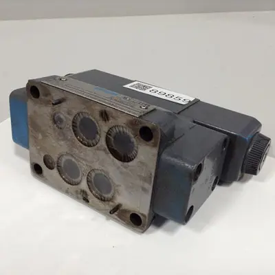 USED VICKERS DG4V-3-6C-M-U-HL7-60-B13