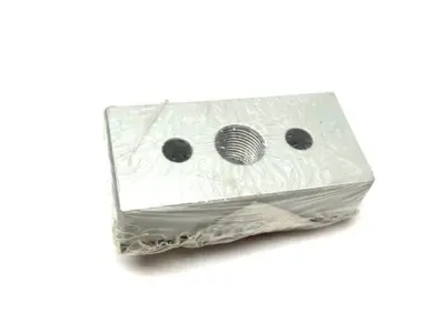 NEW 80/20 15-SERIES 3-HOLE PRESSURE MANIFOLD FEED PLATE