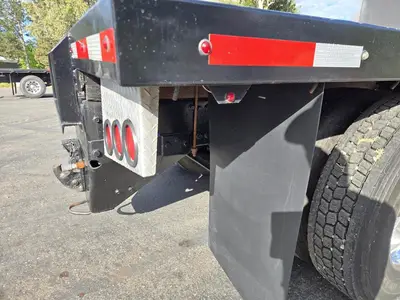 USED 2014 KENWORTH T370