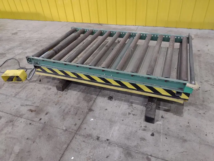 Used SOUTHWORTH _UNKNOWN_ Platform Lifters Ohio US | Yoder Brothers machinery #489324