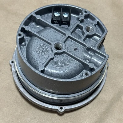 NEW Dwyer 2002-SP