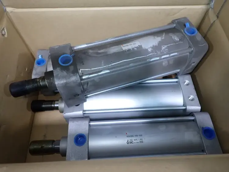 Used SMC NCDA1R3250700X2US Cylinders | HGR 24 #731237