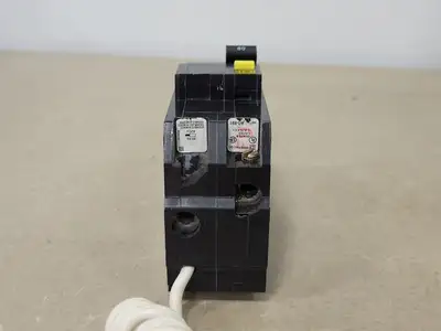 USED SQUARE D QO260