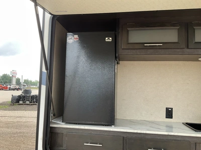 Used 2017 KEYSTONE 330BHSL Campers, Caravans, Motorhomes Michigan US | Miedema Asset Management Group #1355374