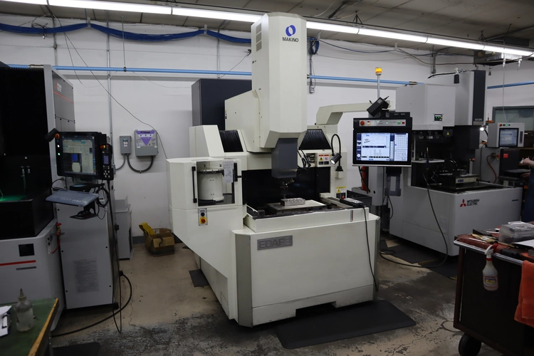 Used 2018 MAKINO EDAF3 EDM Sinkers Minnesota US | Machinesused.com #1018631