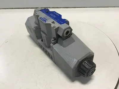 USED VICKERS DG4VC-5-6C-M-PS2-H-7-40-JA170