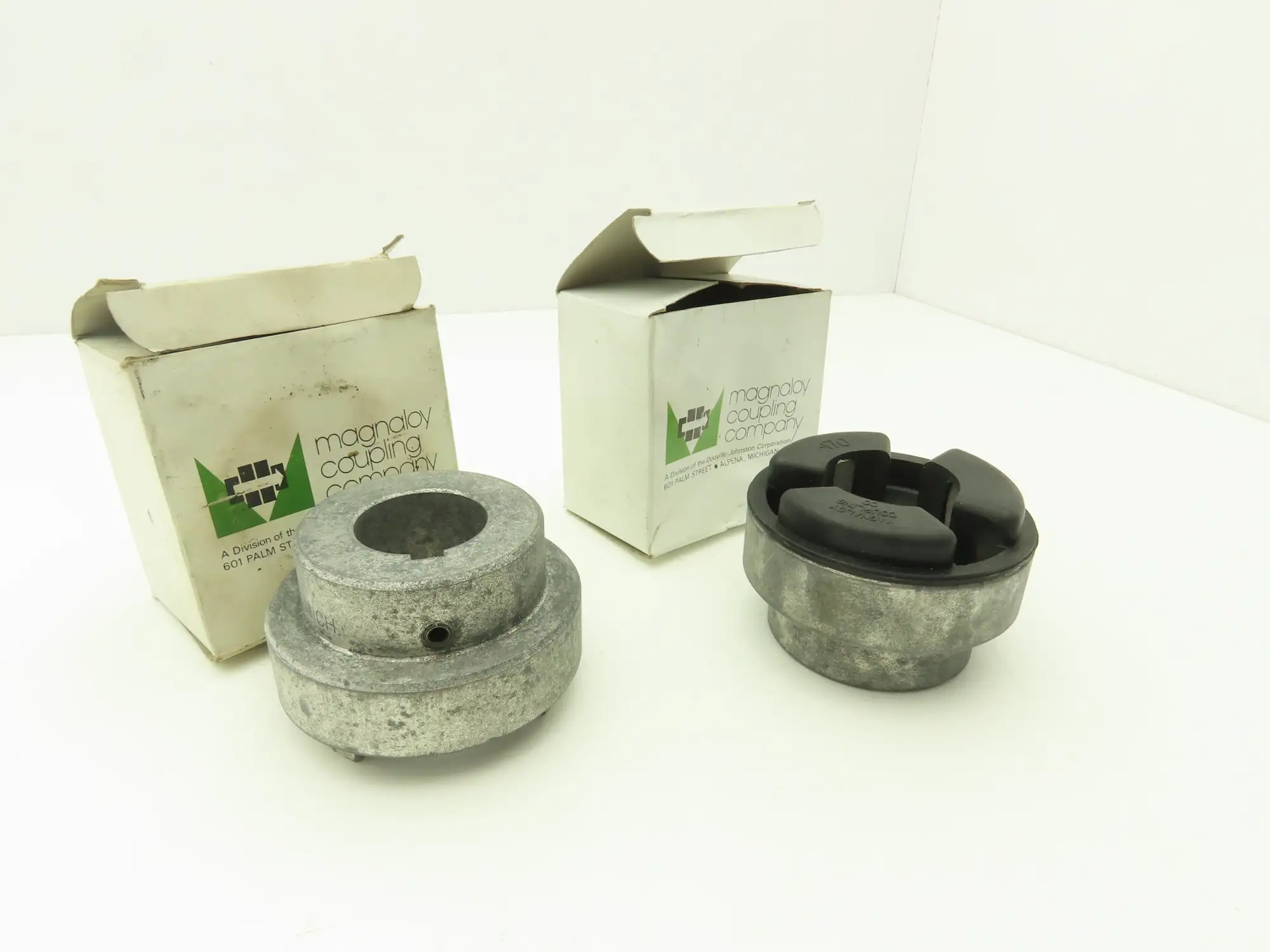 Magnaloy M400 12012 Flexible Drive Coupling 1-3/8" Bore Keyway 470 Insert 1 Set