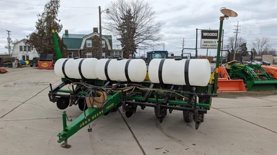 USED JOHN DEERE 7000