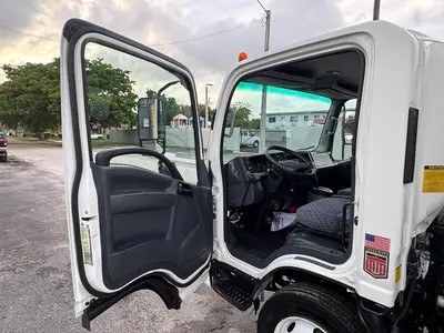Used 2023 ISUZU NPR HD Box trucks Florida US | Truck and Van Outlet #1509234
