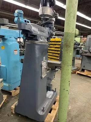 1011-470 Bridgeport 1-1/2 HP Vertical Ram Type Turret Milling Machine, Model BR2J