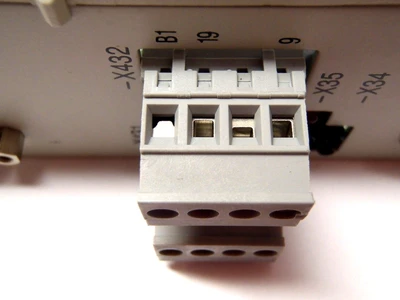Used Siemens 6SN1118-0DG21-0AA1 Servo Controller Parts Michigan US | Maverick Industrial Sales #1397702