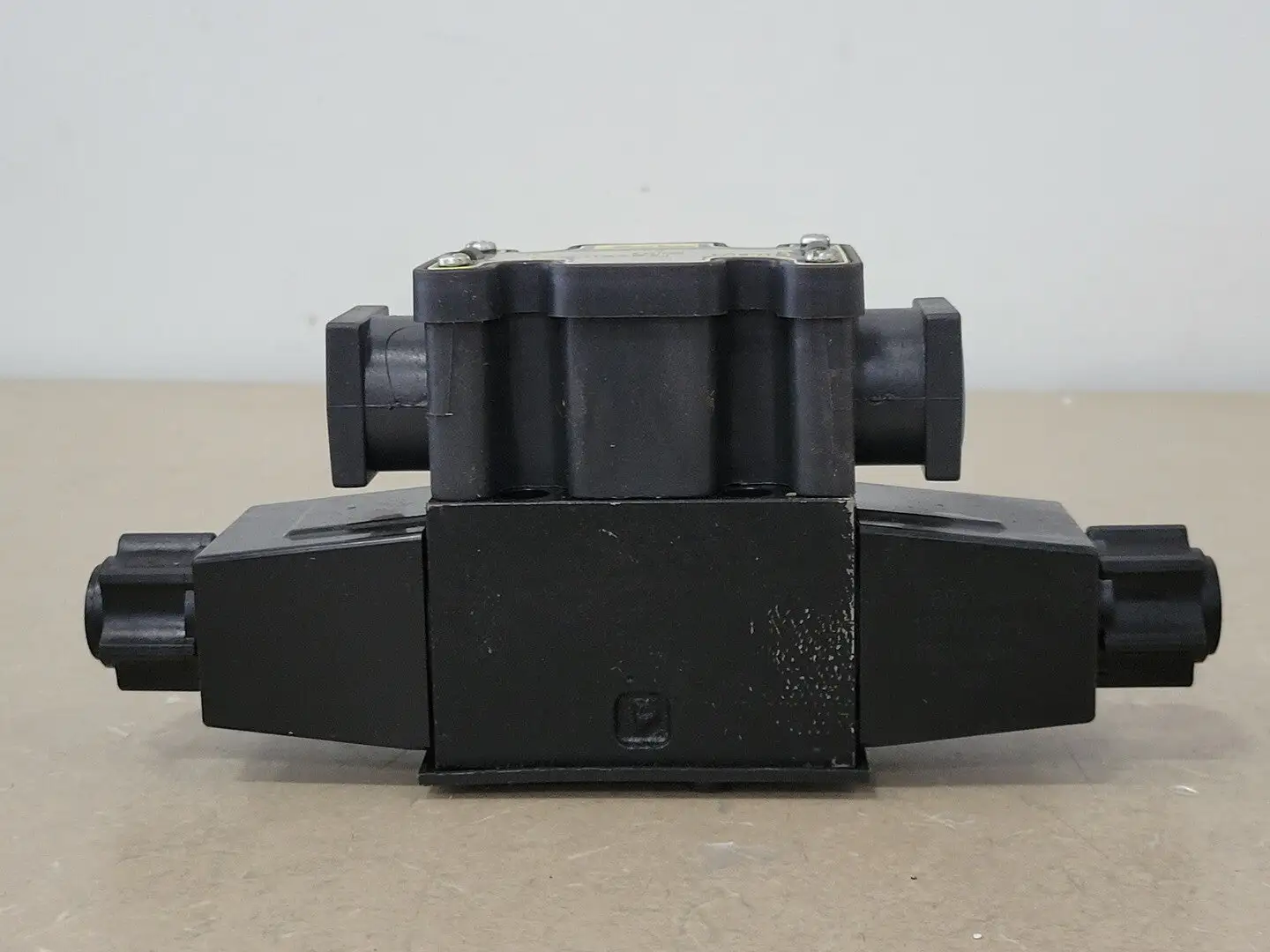USED PARKER D1VW20DVYCF4 75