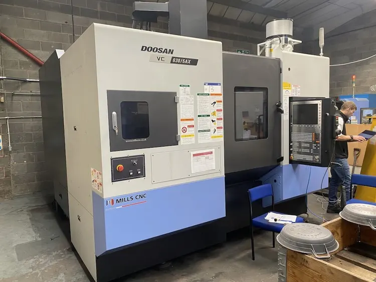 DOOSAN VC 630/5AX