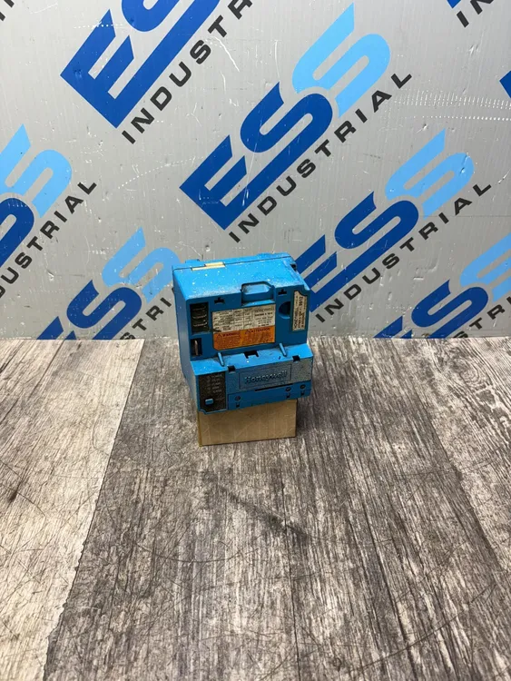 Used HONEYWELL RM7895A1014 Misc Electrical & Power Parts South Carolina US | ESS Industrial Equipment Sales #1061946