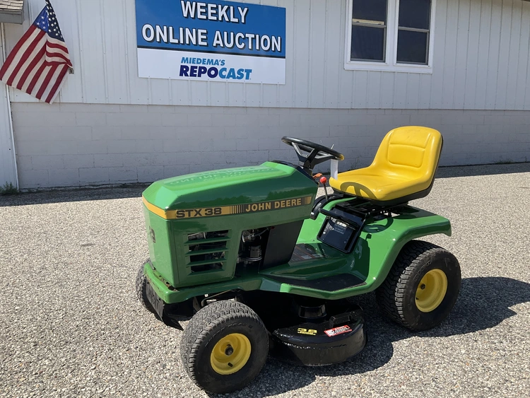 Used JOHN DEERE STX38 Mowers Michigan US | Miedema Asset Management Group #1396990