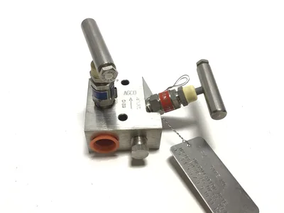 Agco M25BVIS-4 Block & Bleed Gauge Valve 1/2″ NPT 276/413 Bar 260/93°C