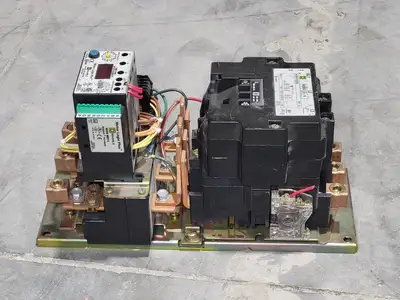 100HP Size 4 Contactor 8536SFO1876S w/ Relay 9065SP46