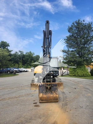 USED 2023 HYUNDAI HX85A