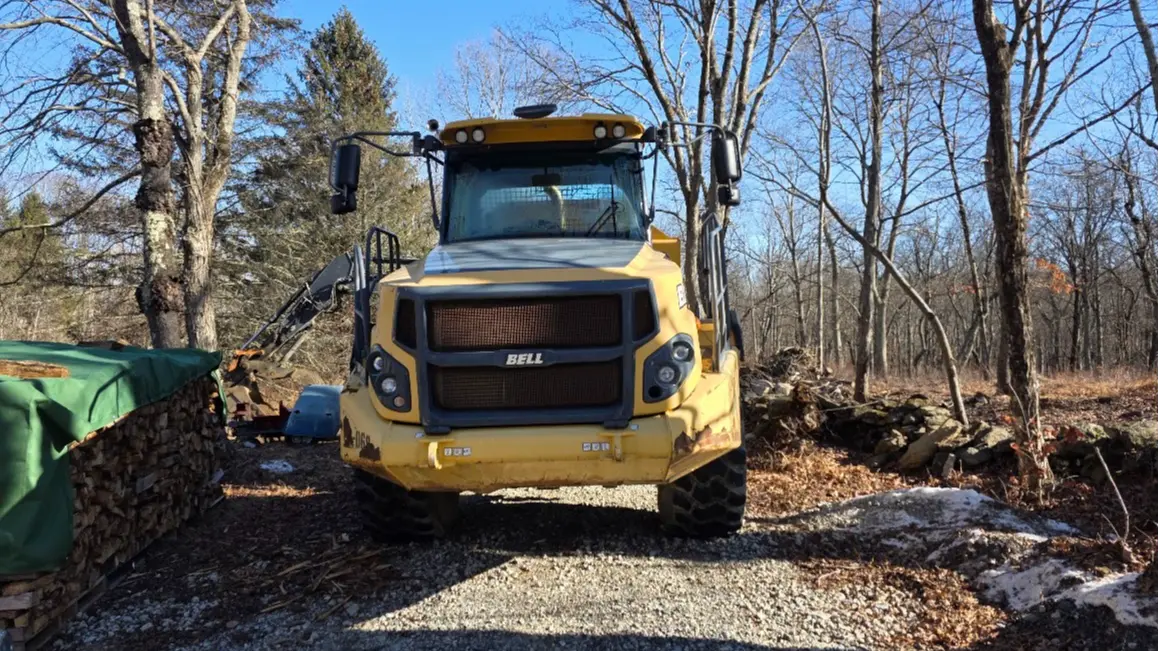 USED 2016 Bell B25E
