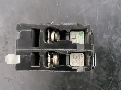 USED SQUARE D QOB230