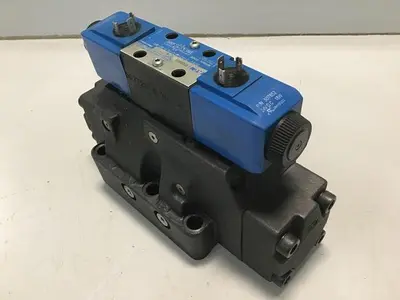 USED VICKERS DG4V-3-6C-M-U-HL7-60-B13