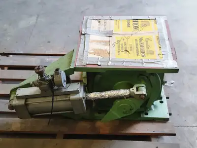 Rotary Airlock Valve P56-B1635 w/ control valve