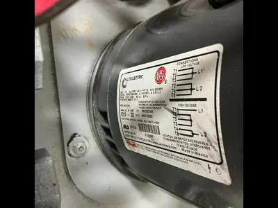 USED METAL FABRICATOR VGC-8