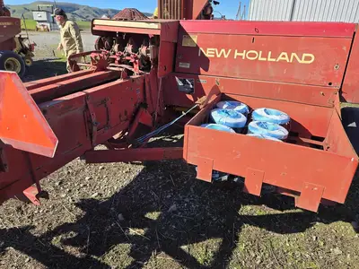USED 1987 NEW HOLLAND HAYLINER 505