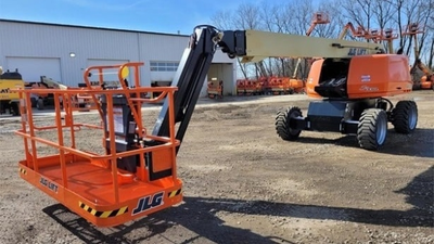 USED 2023 JLG 660SJ