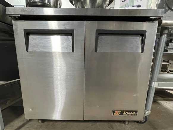 72-0354 True TUC-36 36” Two Door Self Contained Undercounter Cooler Refrigerator