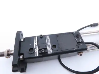 SMC CE2F40-210 Pneumatic Cylinder Scale 40mm Bore 210mm Stroke With Lock 145 PSI
