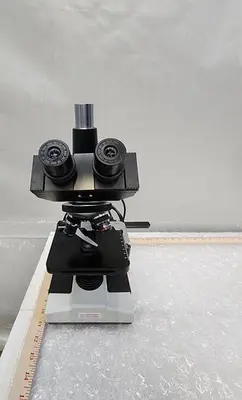 SPLIT FIELD MICROSCOPE WITH EYE PIECES, 4X4 ILLUMINATED STAGE, 3 OBJECTIVES