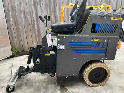USED 2016 NATIONAL FLOOR 5700